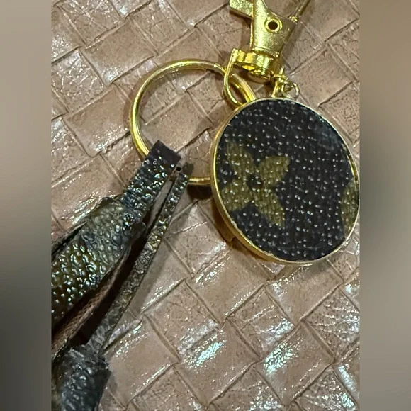 Louis Vuitton upcycled Gold and Brown Tassel Key Holder new repurposed - Picture 5 of 6